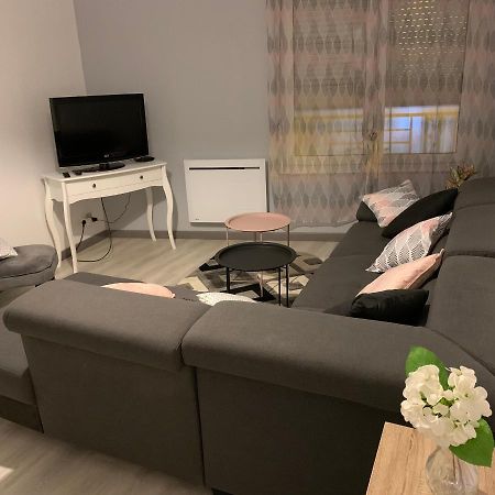 Le Mans 3 Appartements , proche de toutes commodités Extérieur photo